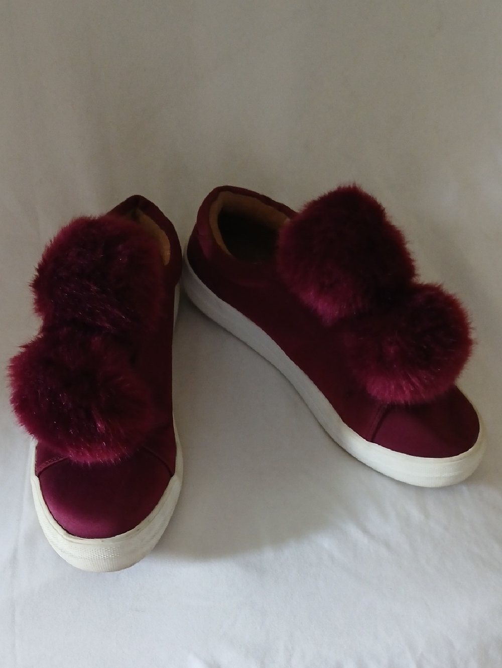 Mossimo Supply Co. Women's Burgundy Pom-Pom Slip-On Sneakers Wine Satin 8